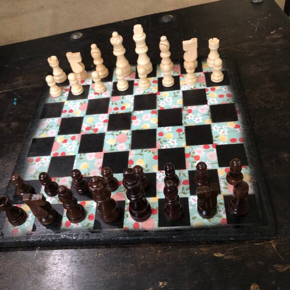 Scrapbook Chess Set - Mint Green Flowers - Picture 11 of 12